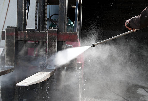 Best Pressure Washing Patio  in Holland, OH