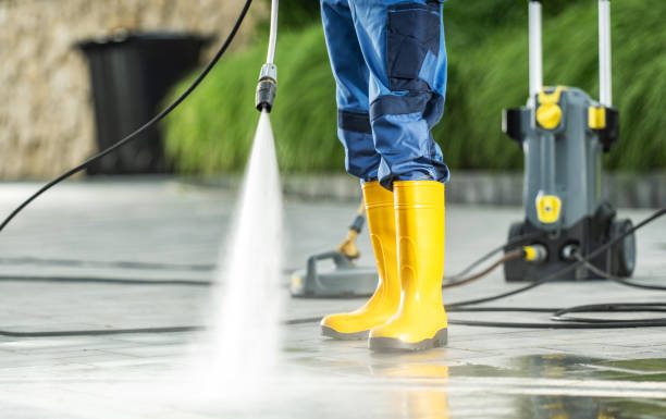 Best Deck Cleaning Services  in Holland, OH